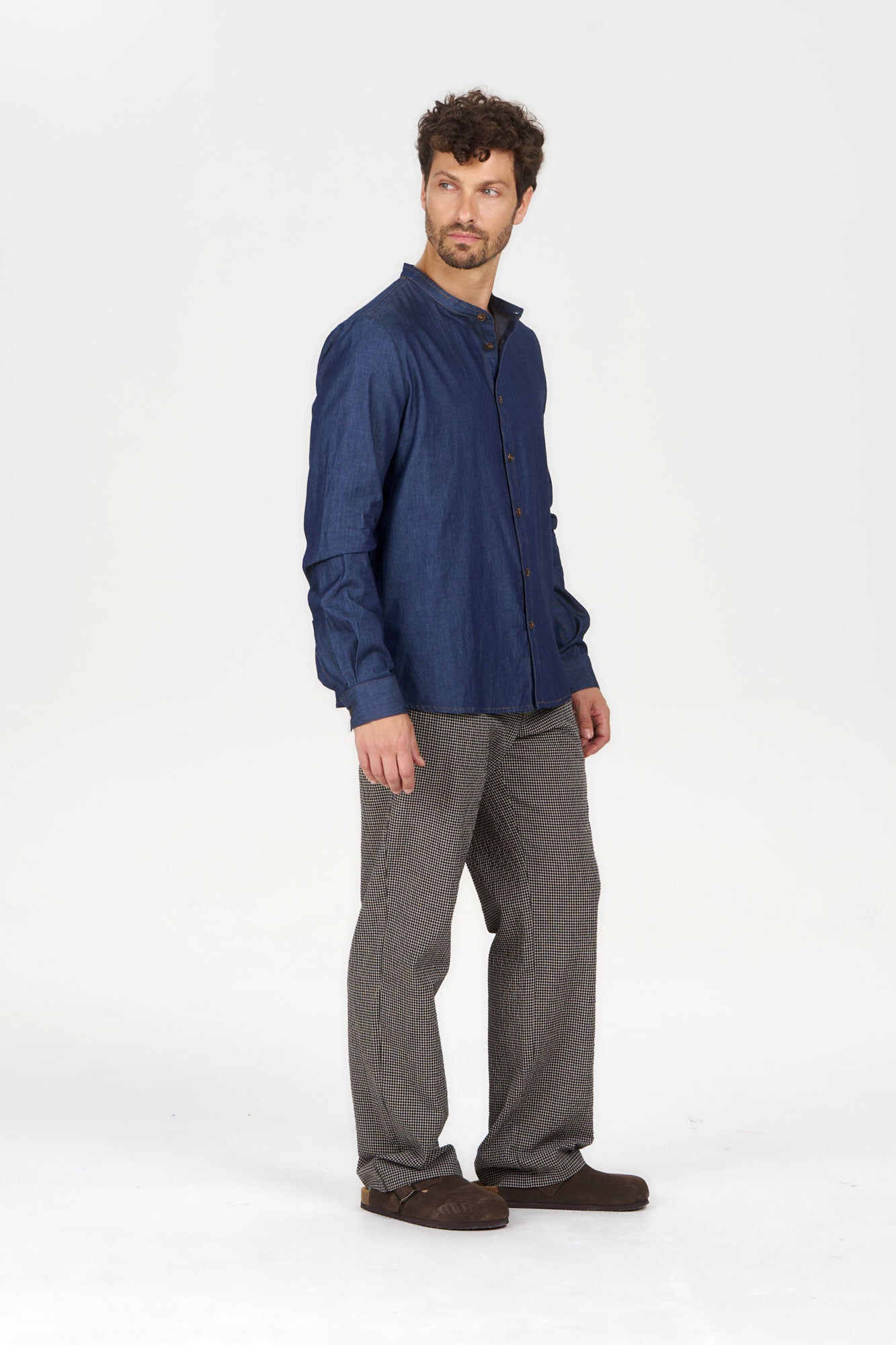 ROBBIE Organic Cotton Chambray Shirt