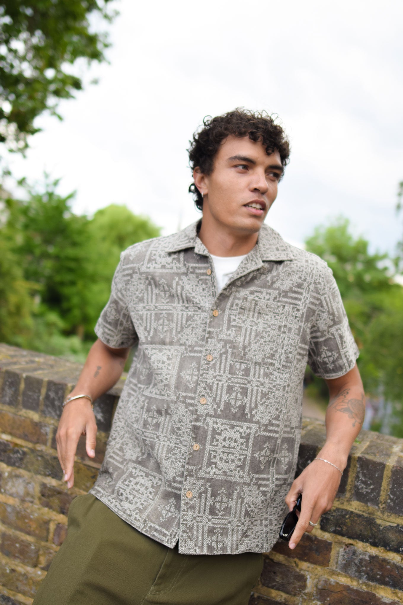 SPINDRIFT Embroidered Organic Linen Shirt