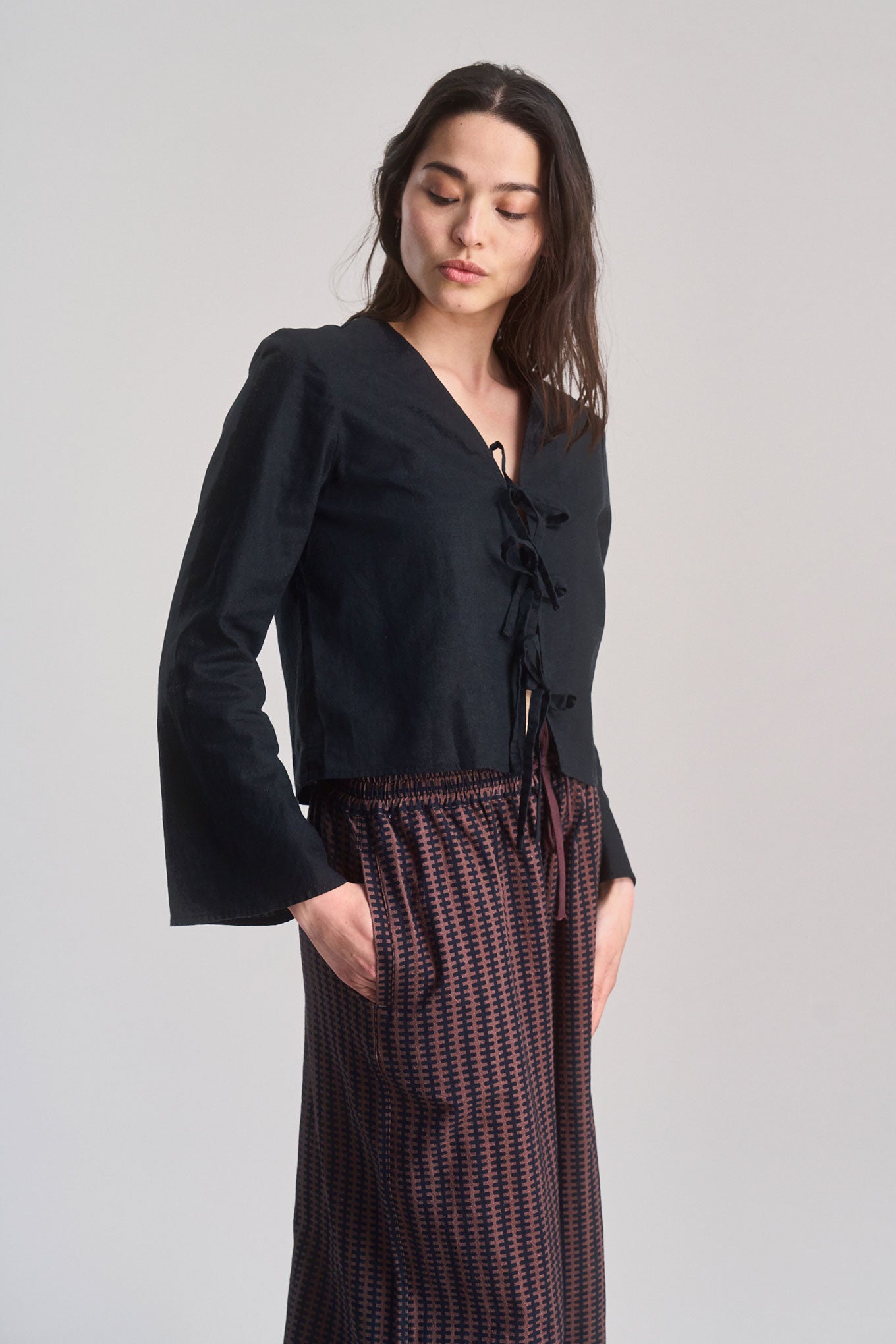 SAVANNAH - Organic Linen Cotton Tie Top - Black