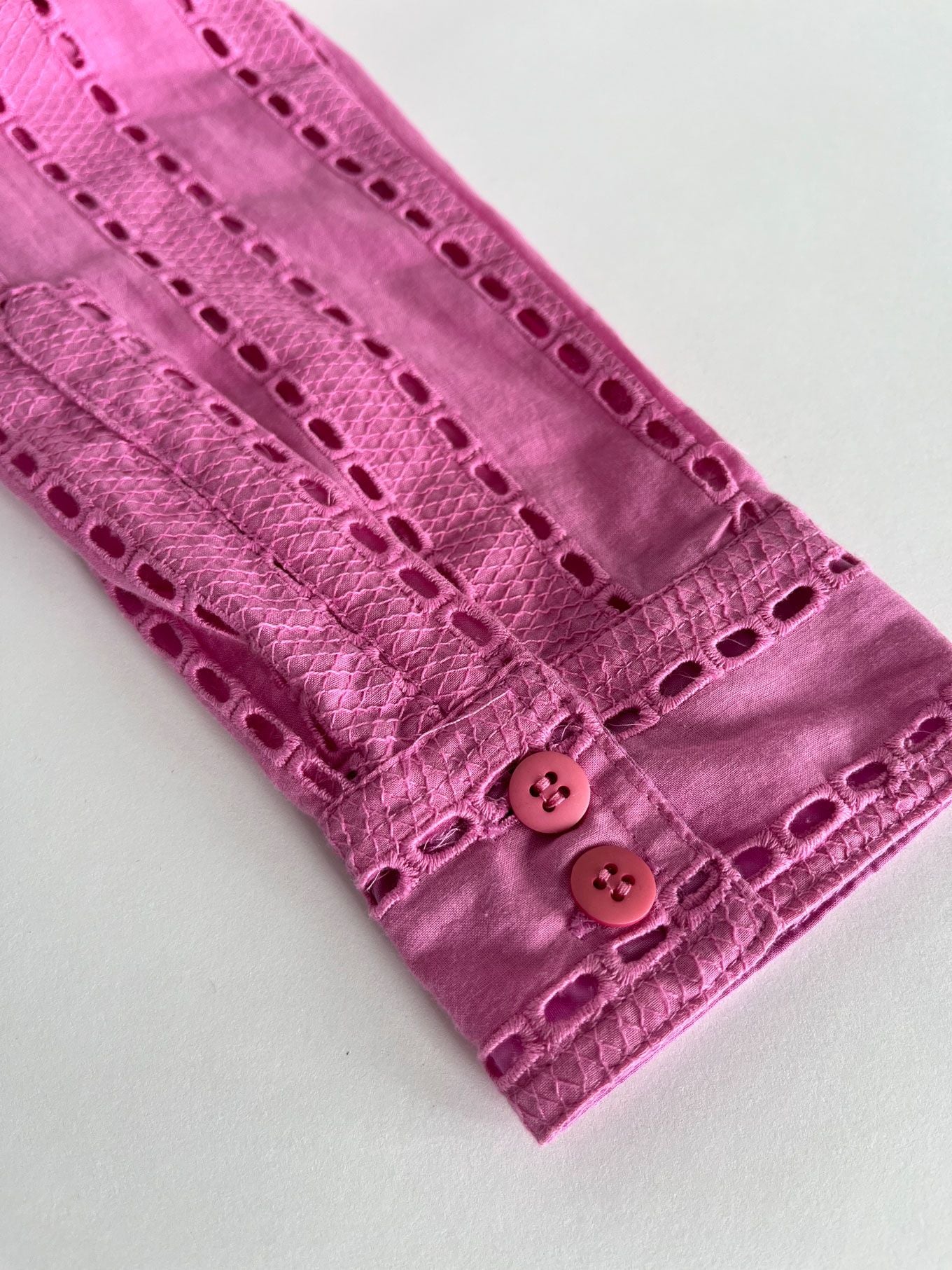 RIO - Organic Broderie Anglaise Shirt - Pink