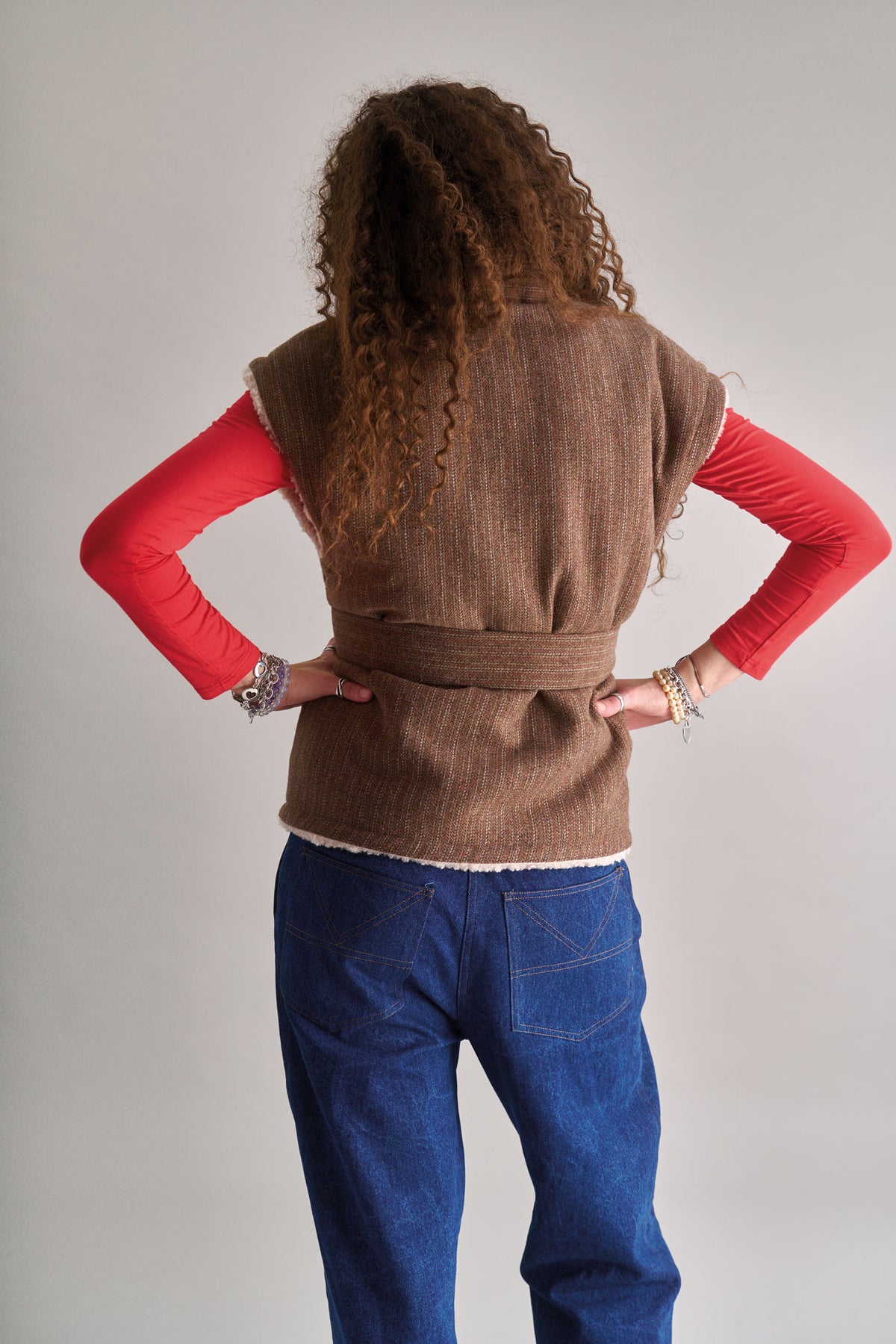 GEORGIE Reversible Recycled Fleece Gilet - Sand