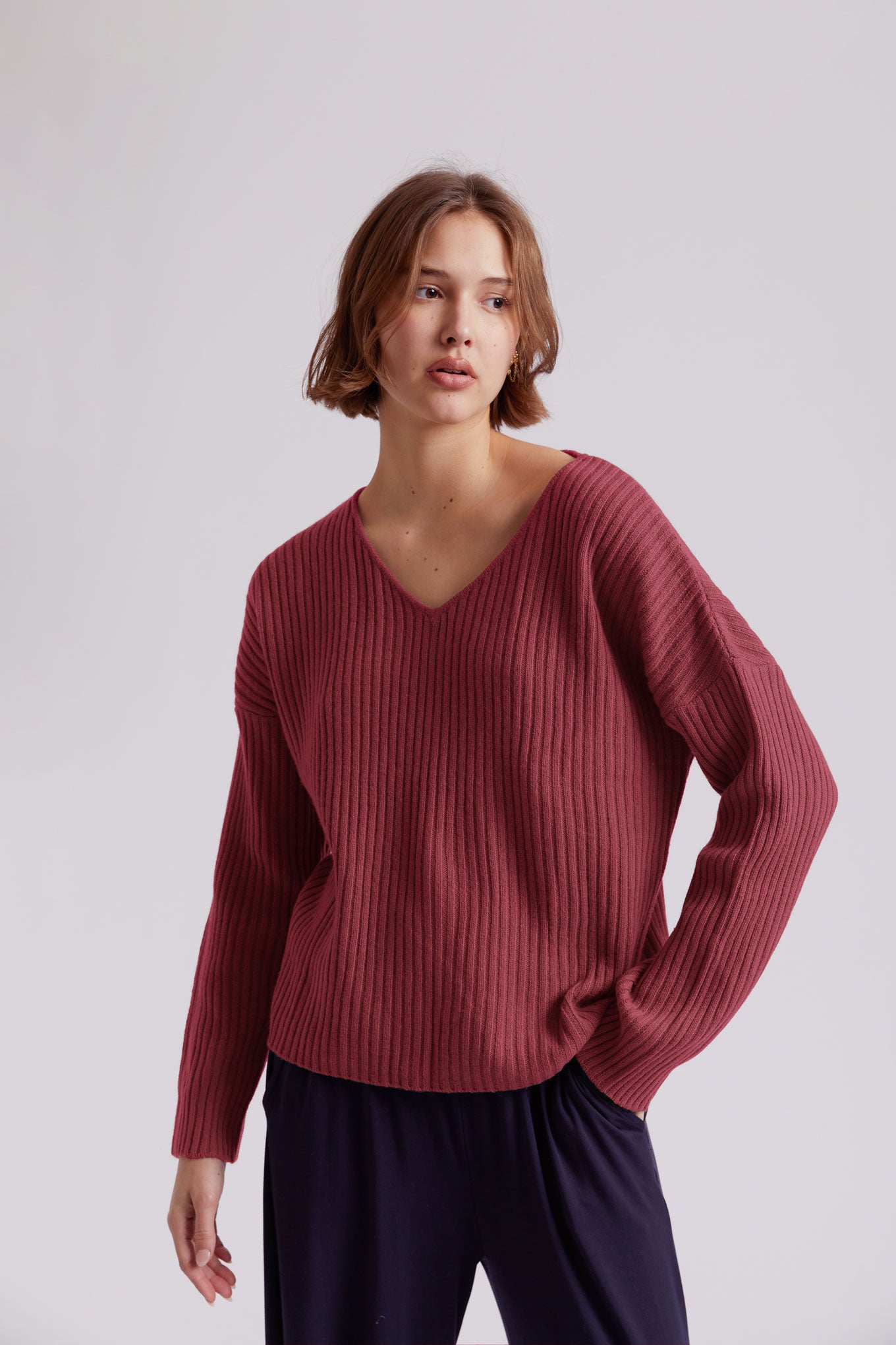 GEMIMA - V-Neck Cashmere Jumper Chestnut Brown
