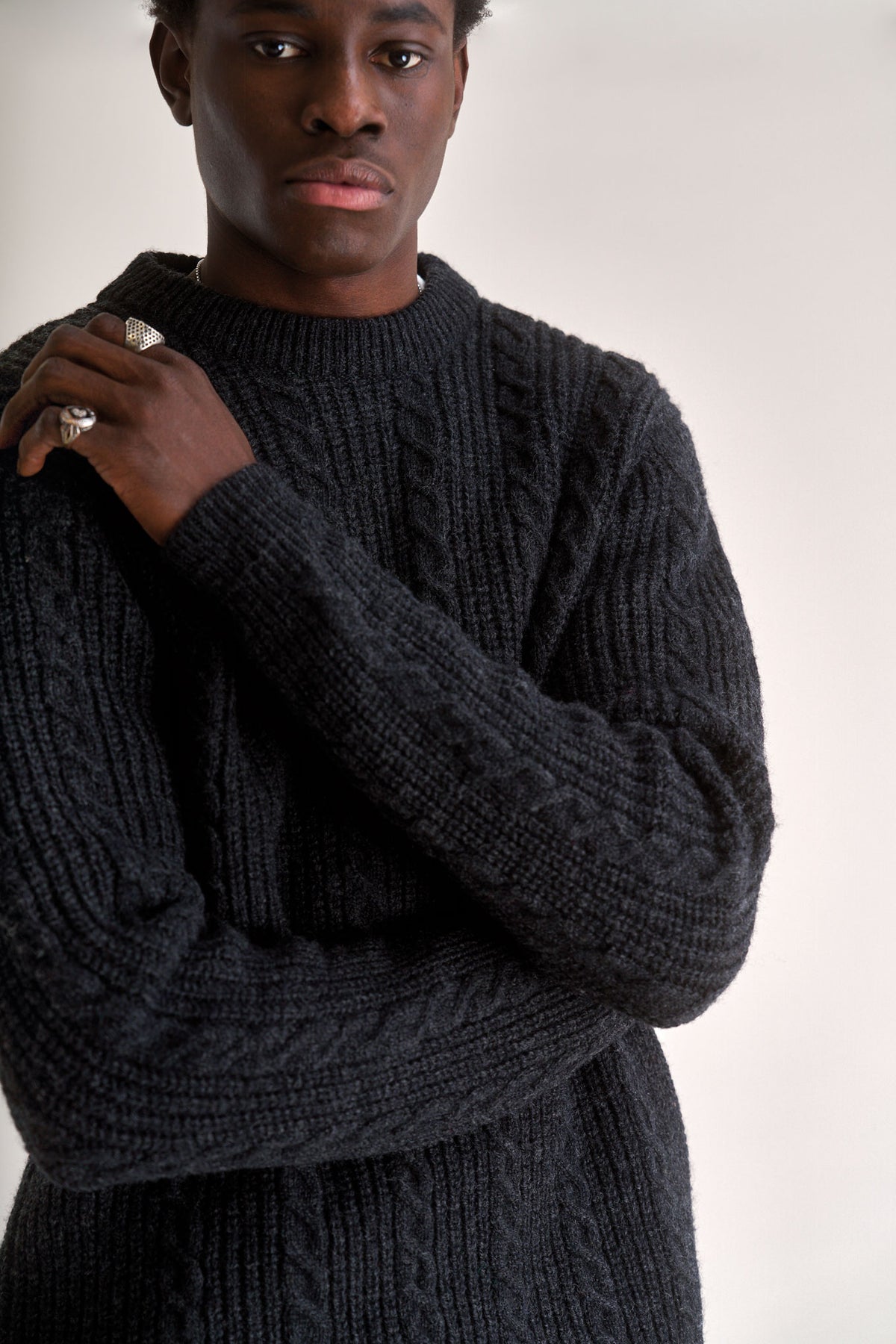 CABLE Lambs Wool Jumper - Dark Charcoal