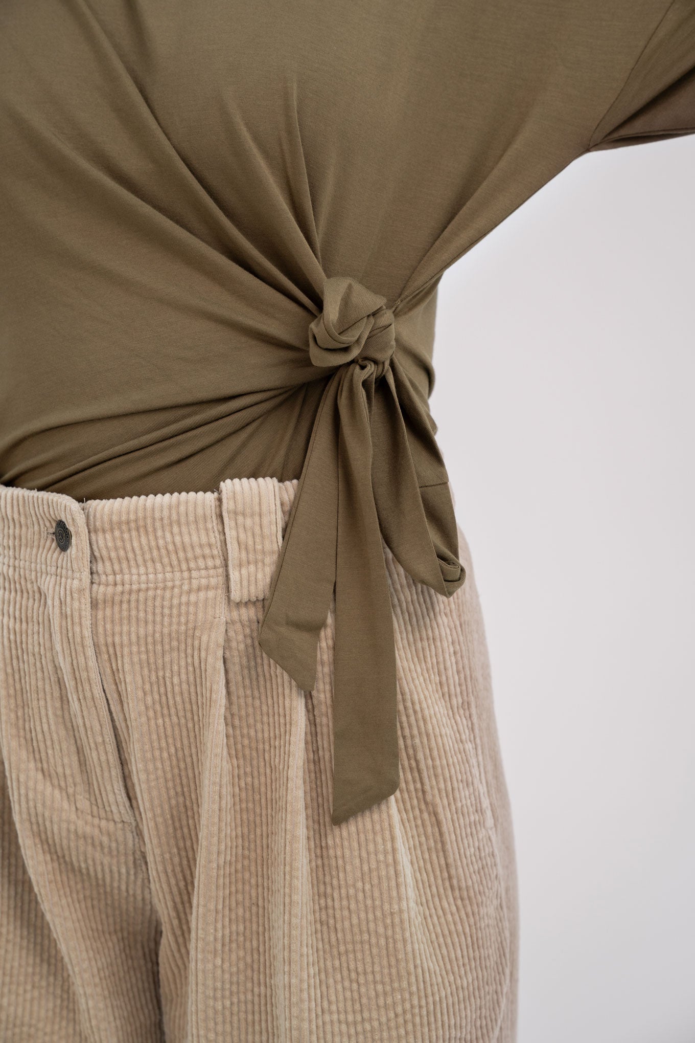 FOX Modal Top - Olive