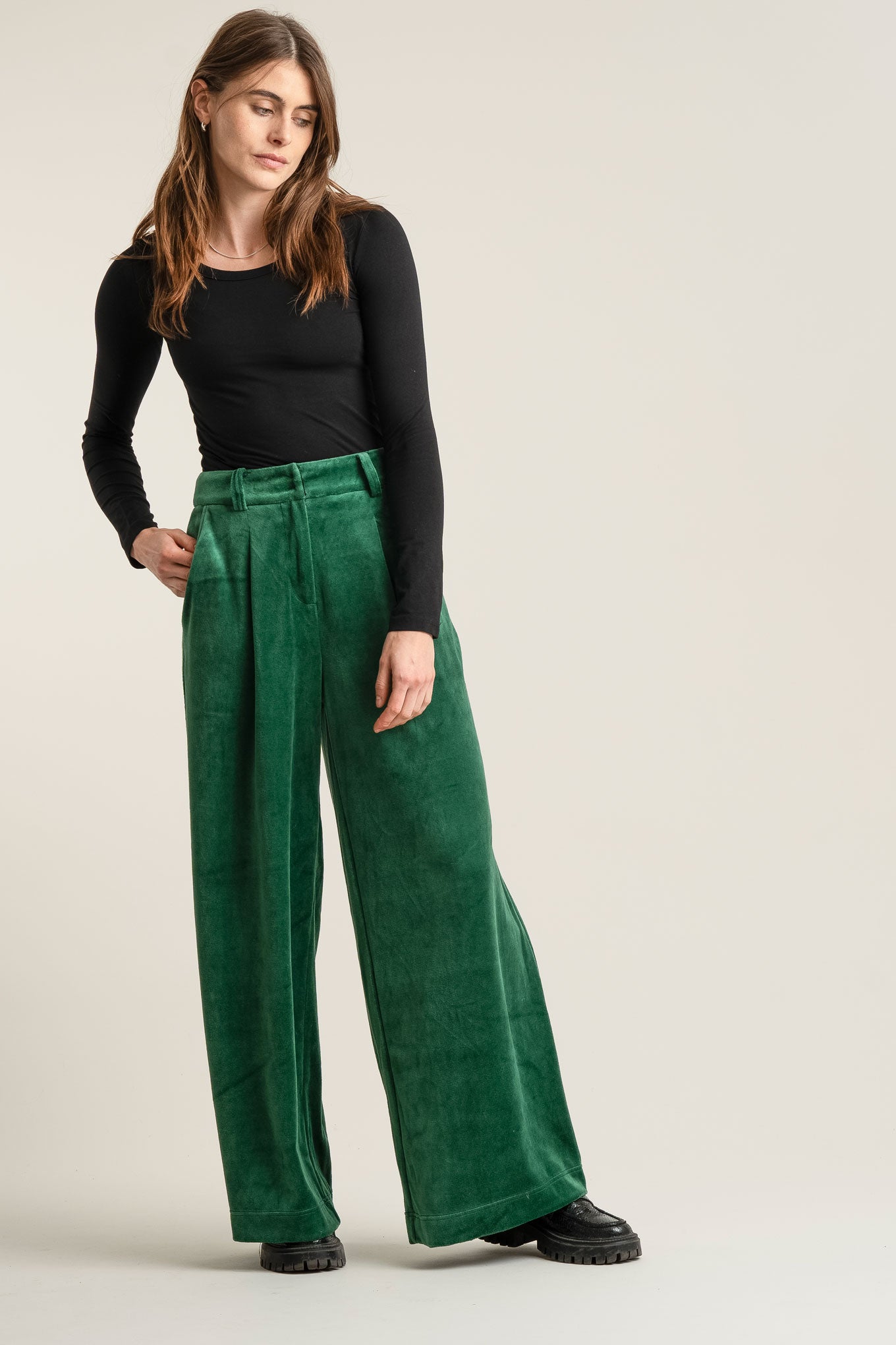 SOFIA Velvet Trouser - Green