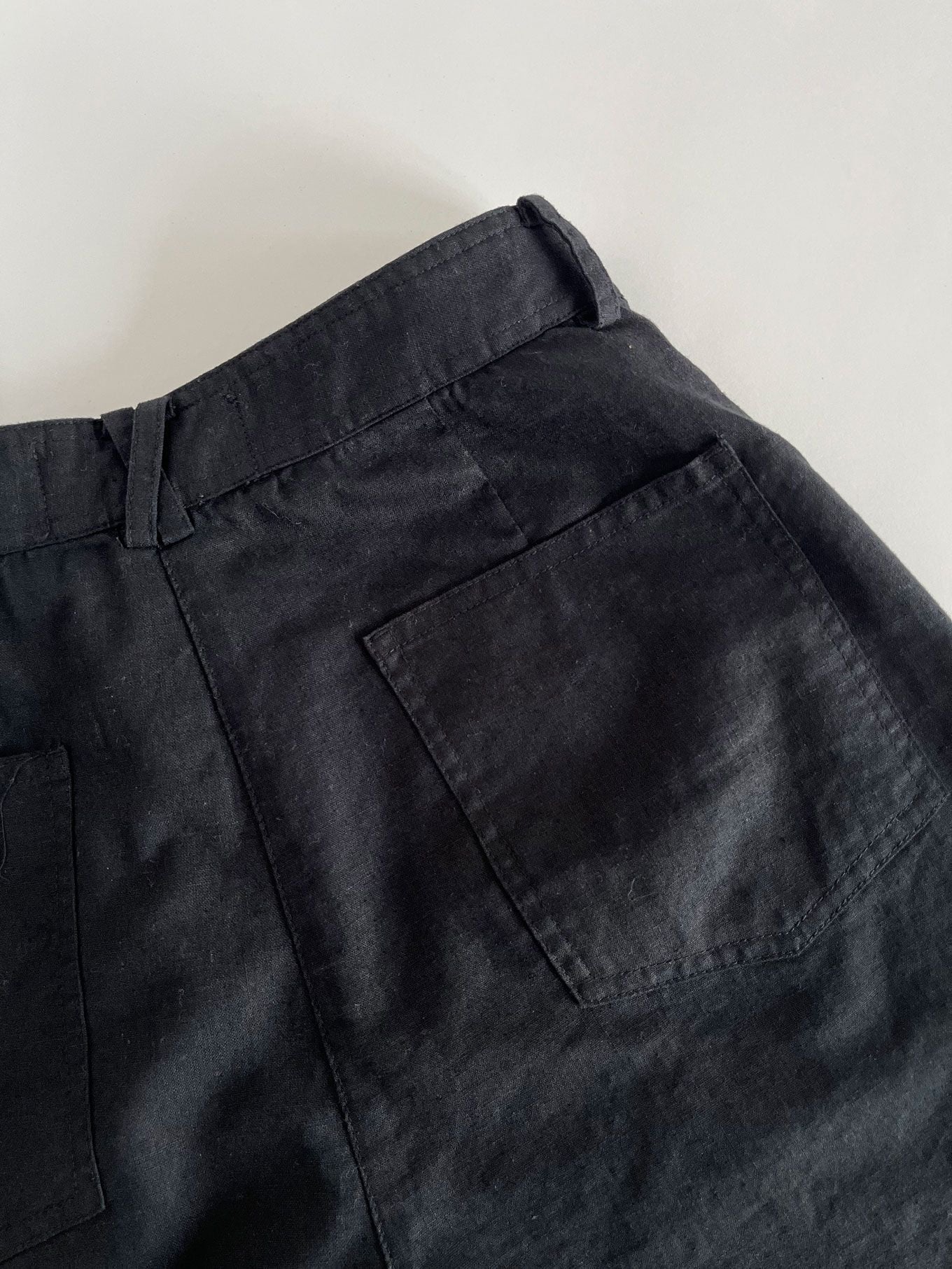EMMIE - Organic Linen Cotton Shorts - Black