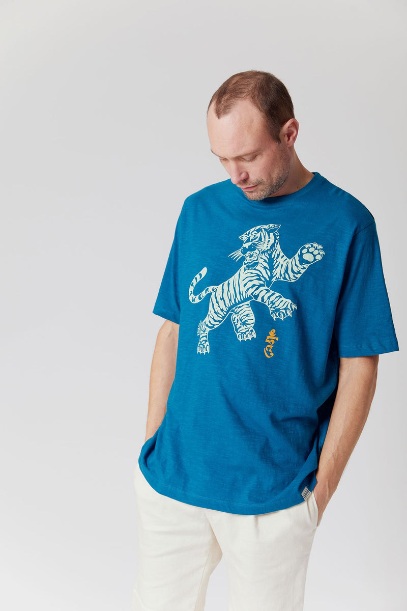 T-shirt - TIGER POUNCE - GOTS Organic Cotton Tee Teal Blue